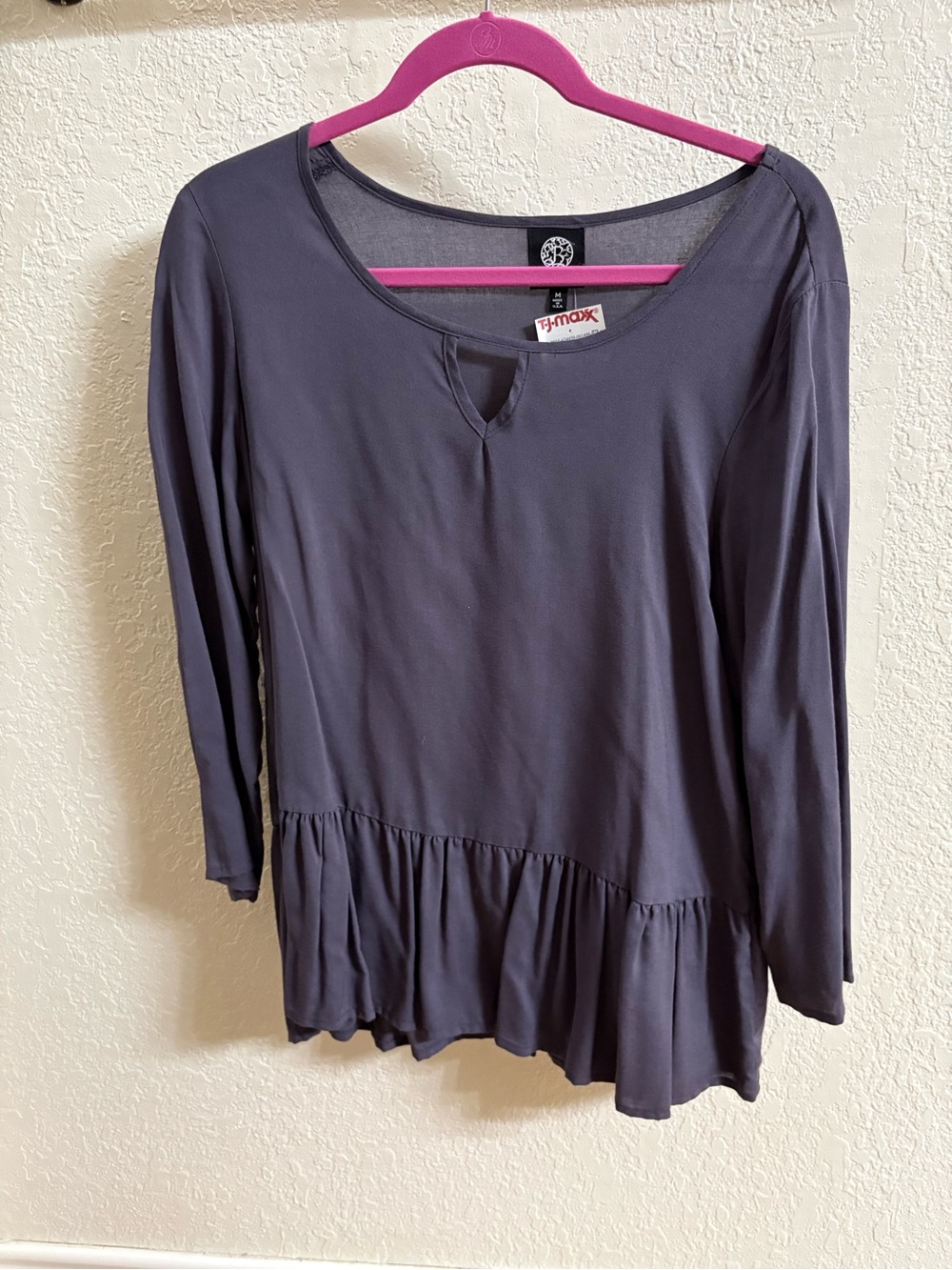 bobeau Dark Gray Long Sleeve Peplum Tunic with Keyhole